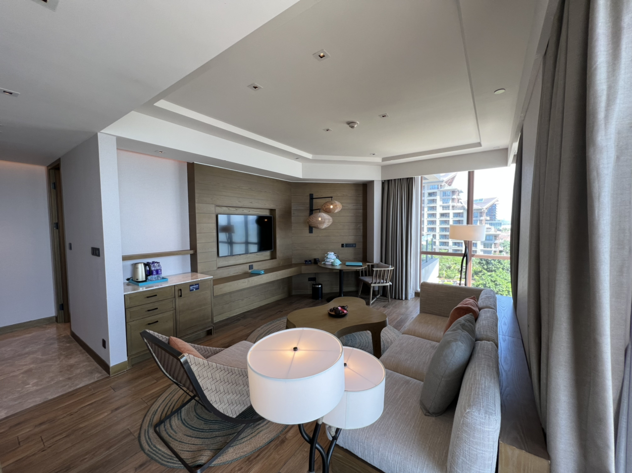 DT by Hilton Shanweiβϣ־Ƶк18׷Premium Suite ס