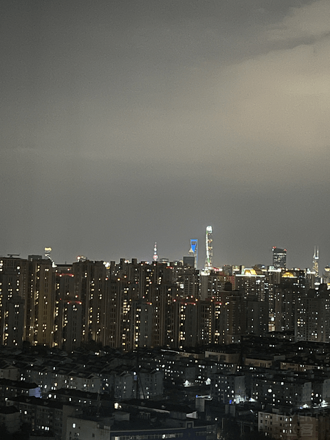 上海明捷万丽｜出色的服务和酒廊