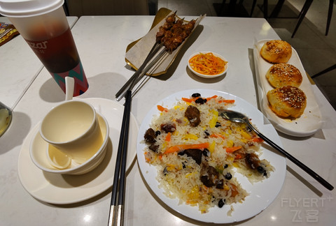 4000公里的飞行，只为那烤包子和羊肉串 — SC8046 HGH—URC 经济舱飞行报告