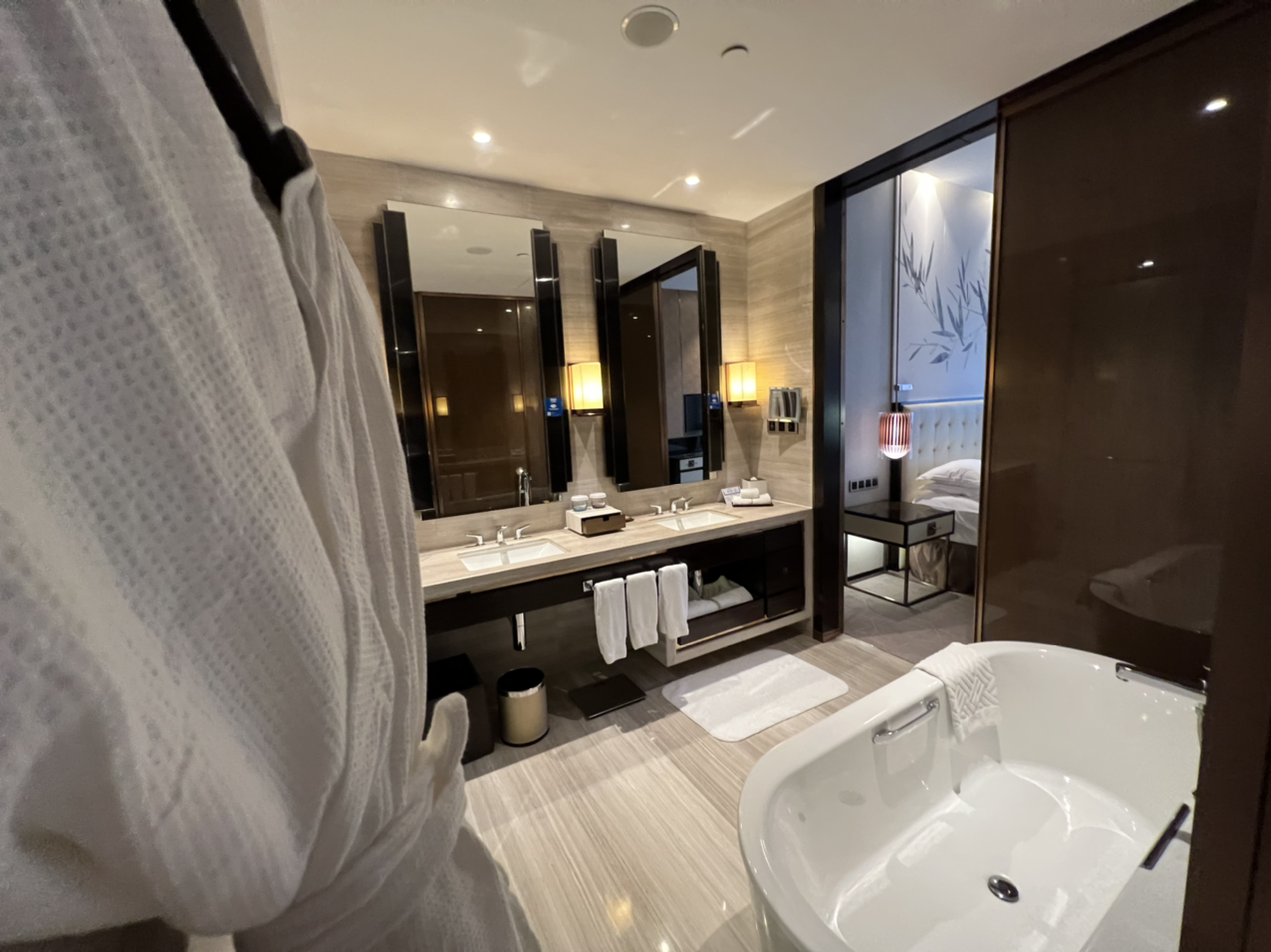 Hilton Shenzhen Futianڴлϣٸ߼/King Premier One Bedroom Suite