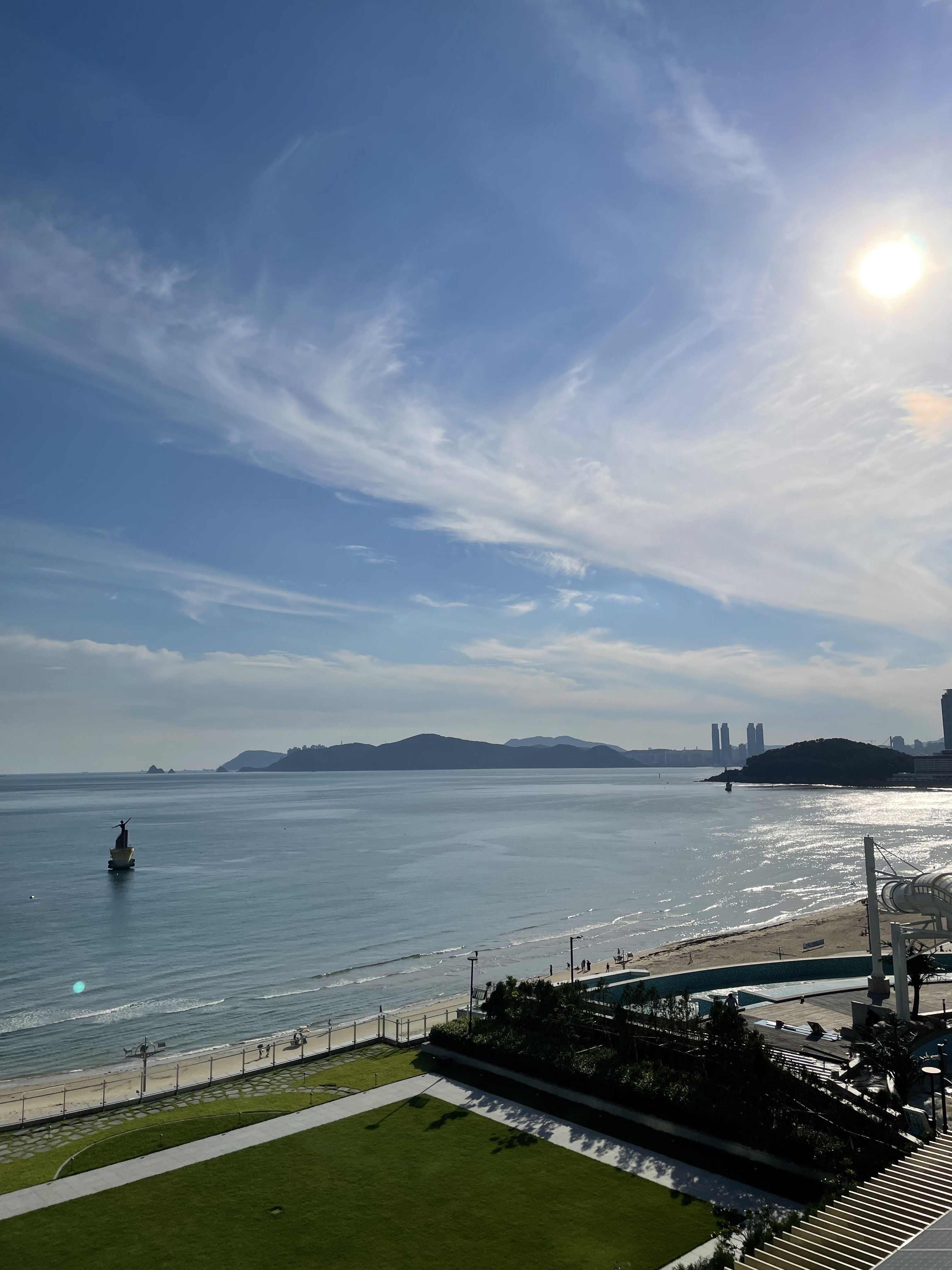 Signiel Busan- Premier with Mipo Harbour View