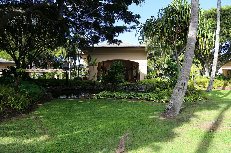 Maui--The Ritz Carlton Kapalua Entrance (2).JPG