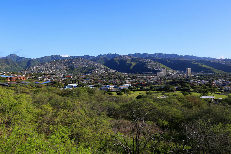 Oahu--Diamond Head State Monument (14).JPG