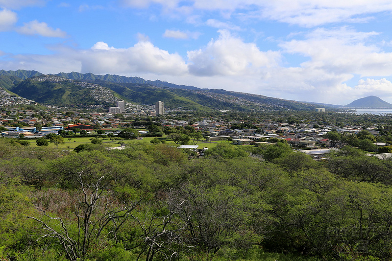 Oahu--Diamond Head State Monument (17).JPG