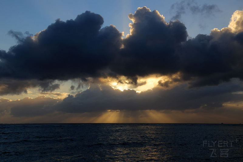 Oahu--The Royal Hawaiian a Luxury  Collection Resort Beach Sunset (3).JPG