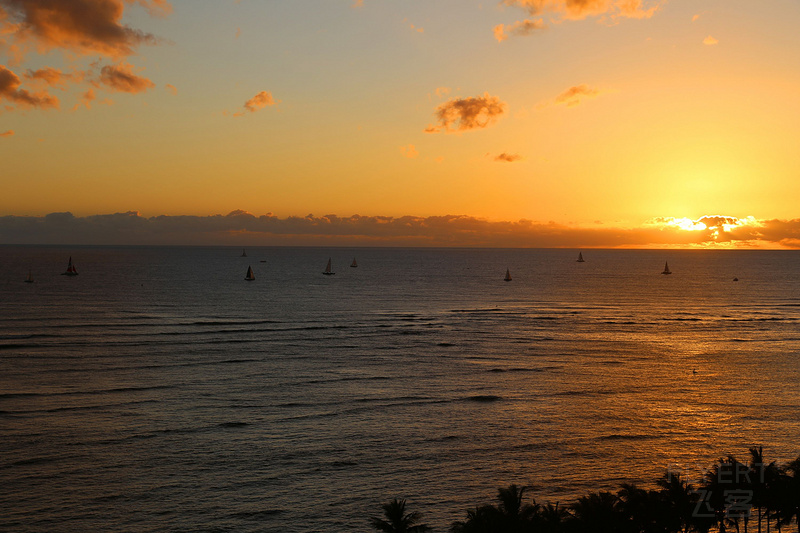 Oahu--The Royal Hawaiian a Luxury  Collection Resort Beach Sunset (21).JPG