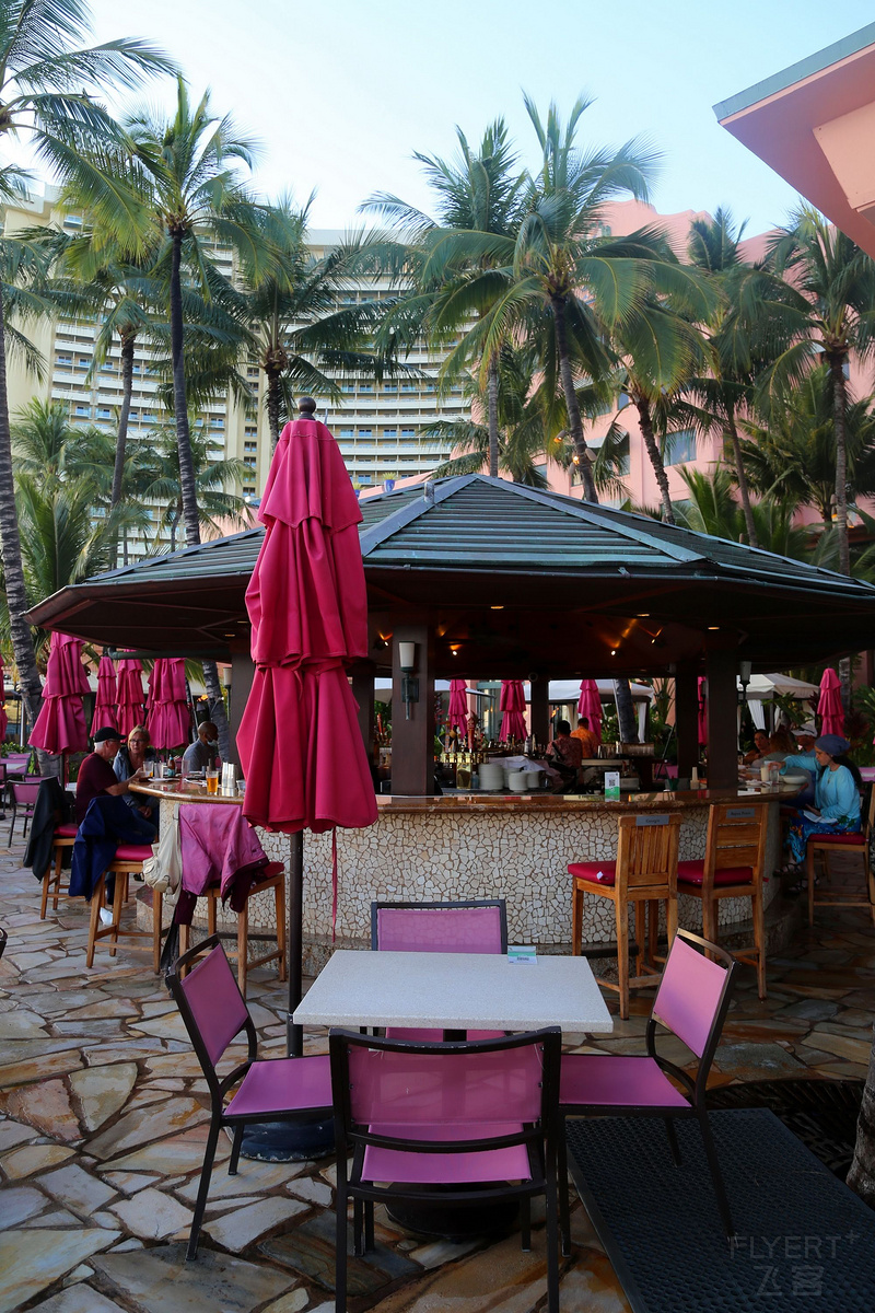 Oahu--The Royal Hawaiian a Luxury  Collection Resort Restaurant (3).JPG
