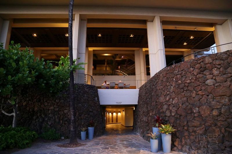 Big Island--Mauna Kea Beach Hotel Autograph Collection Lobby (24).JPG