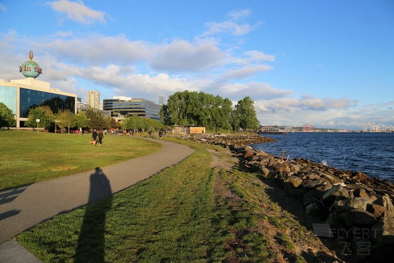 Seattle--Olympic Sculpture Park and Mrytle Edwards Park (12).JPG