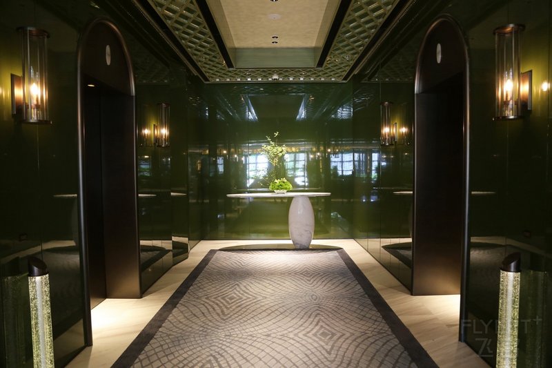 Xiamen--Waldorf Astoria Xiamen Hallway (3).JPG