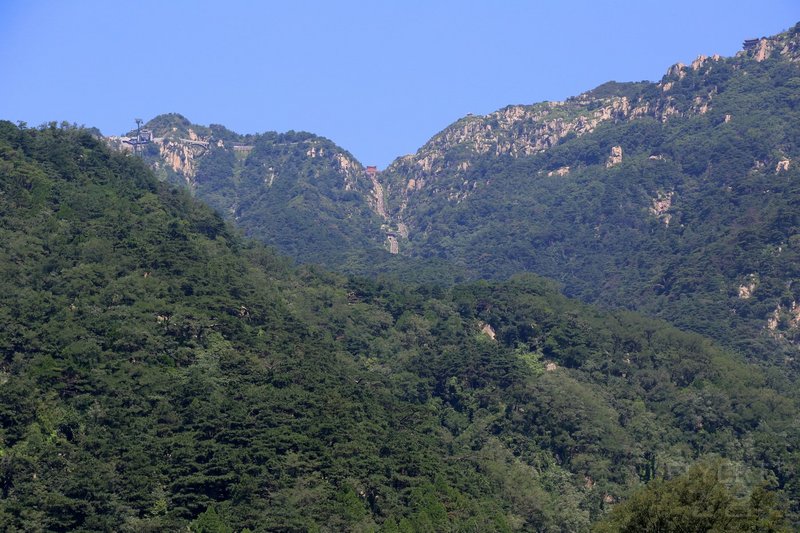 Mount Taishan (99).JPG