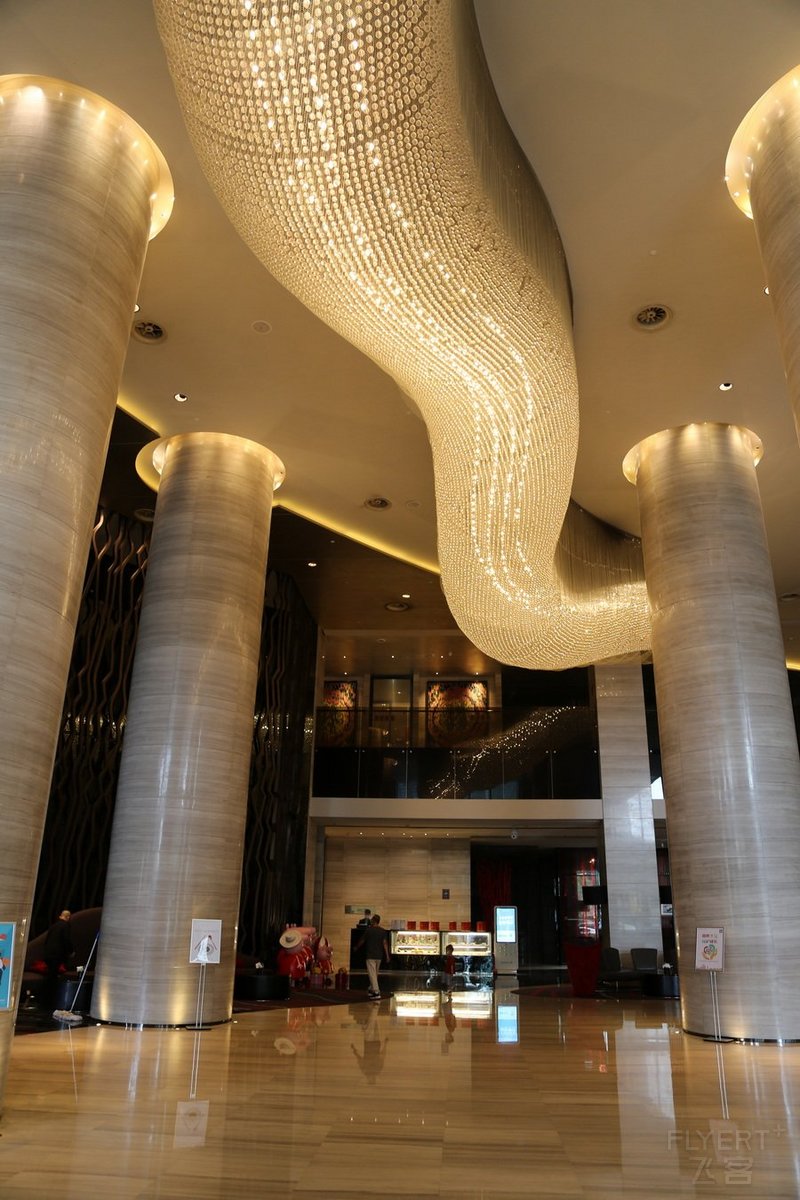 Qingdao--Le Meridien Qingdao Lobby (2).JPG