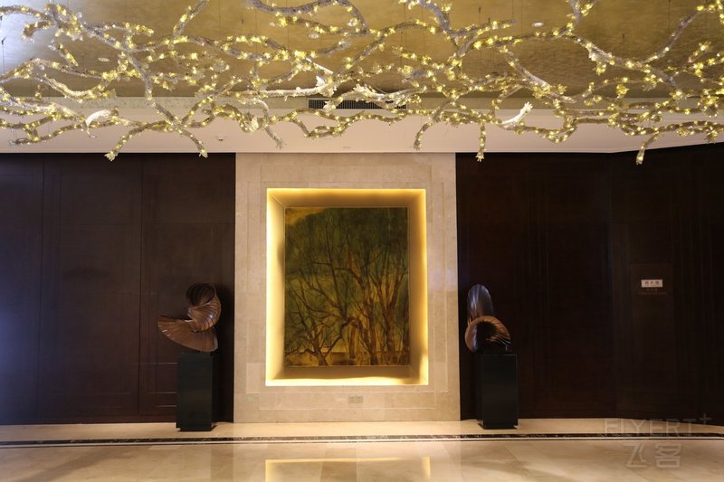 Fuzhou--Intercontinental Fuzhou Lobby (5).JPG