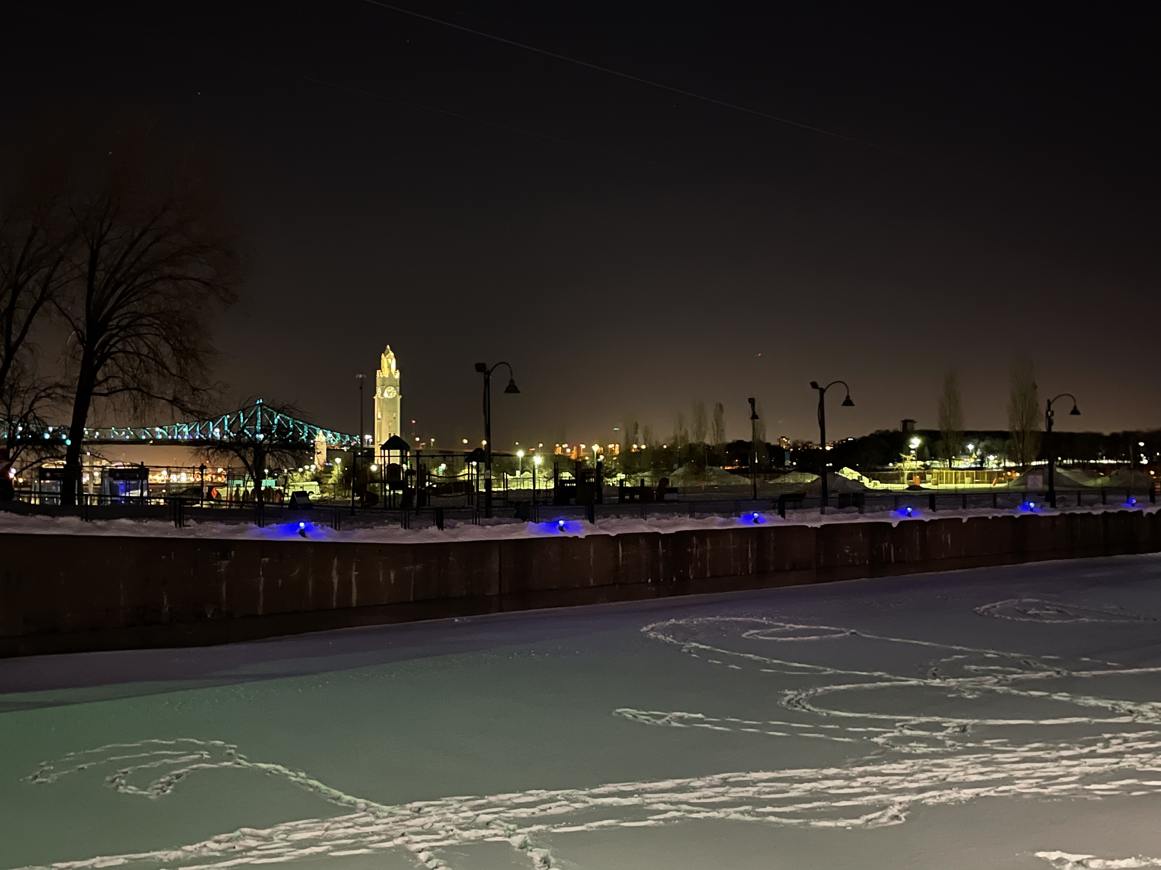 ѩ 2γ45 ϵķʽšLe Meridien Versailles