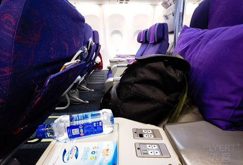CA1204 KRL-PEK 737-800（WL）公务舱