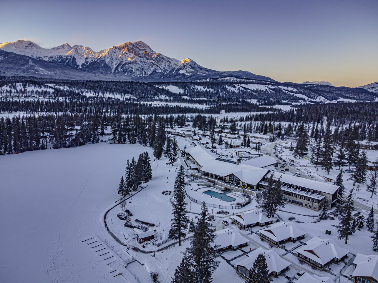 Ѷjasper Park Lodgeȼٴ嶬ס