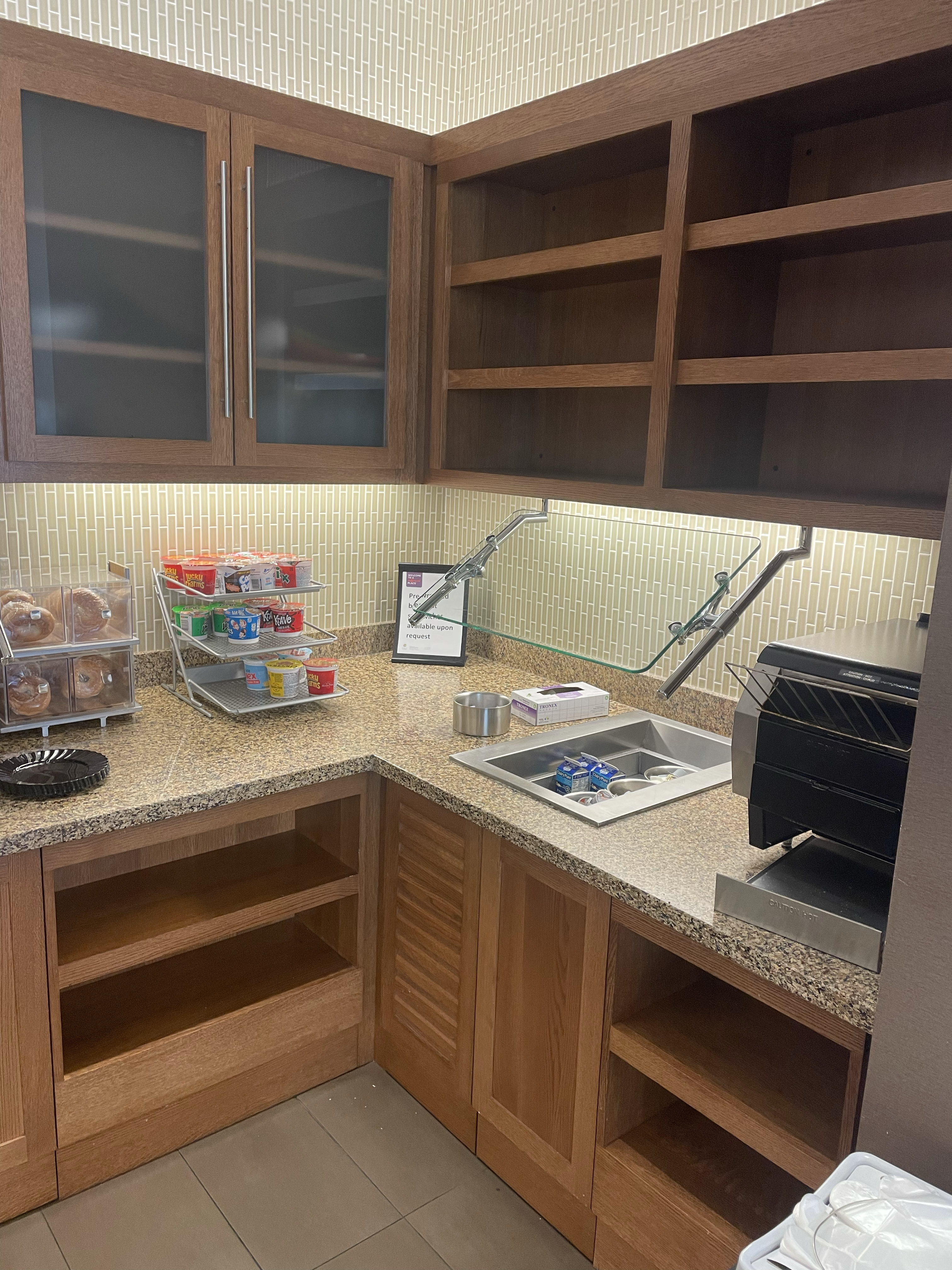ɿüƵHyatt Place Champaign/Urbana߲˫