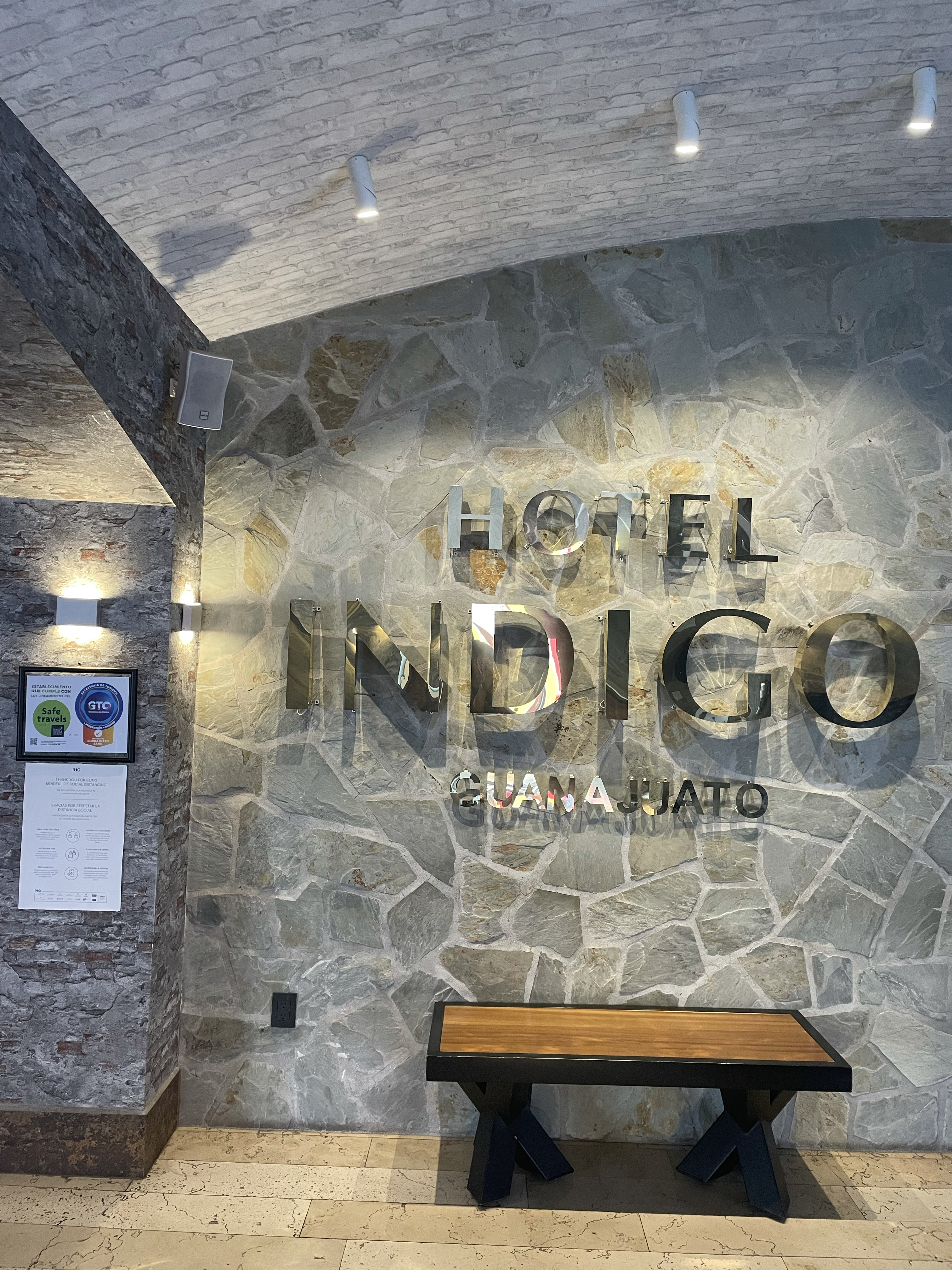 ɻӢϸƵHotel Indigo Guanajuato߼󴲷