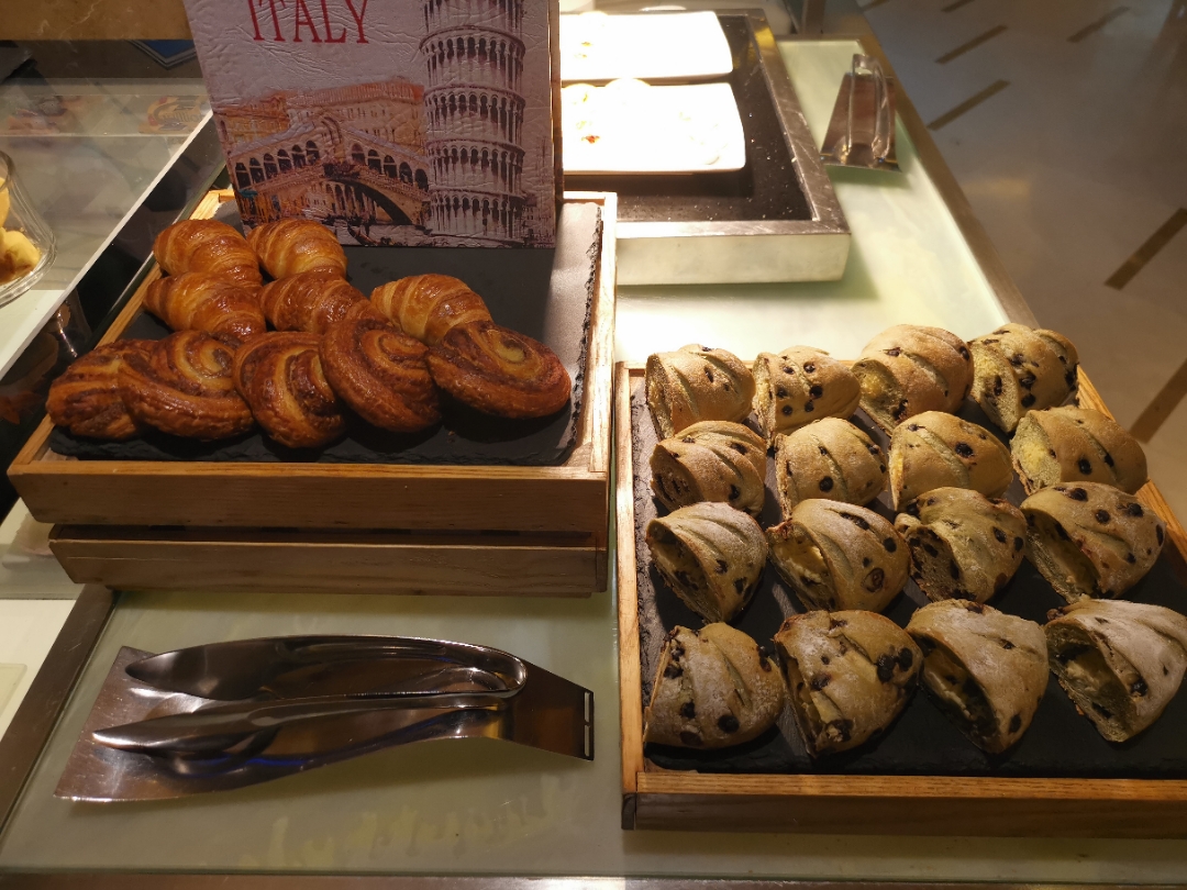 ൱һ㣺Եϣ־Ƶ@CIRCLE LUNCH BUFFET