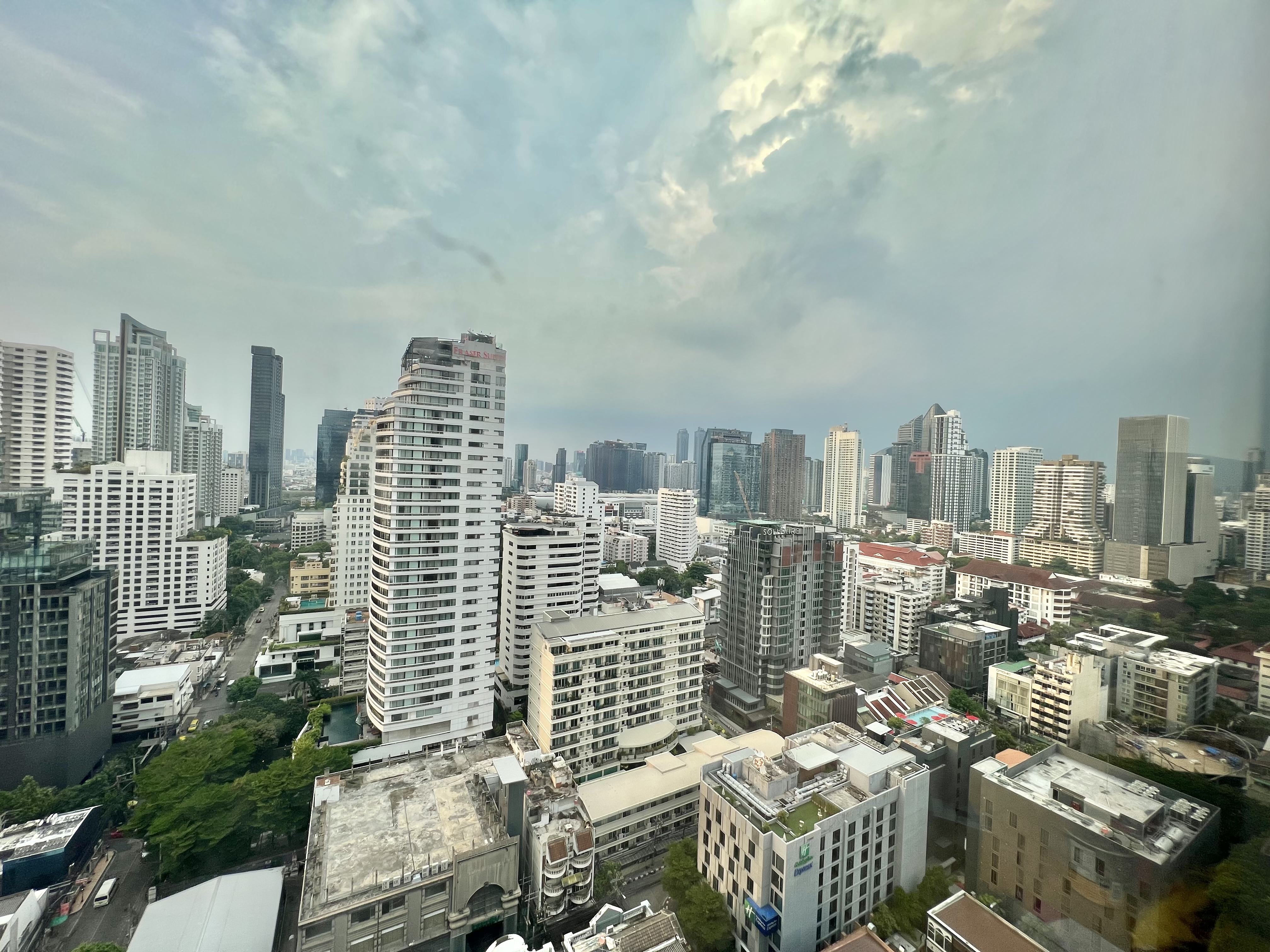 ߵϿ  һ Aloft Bangkok Sukhumvit 11