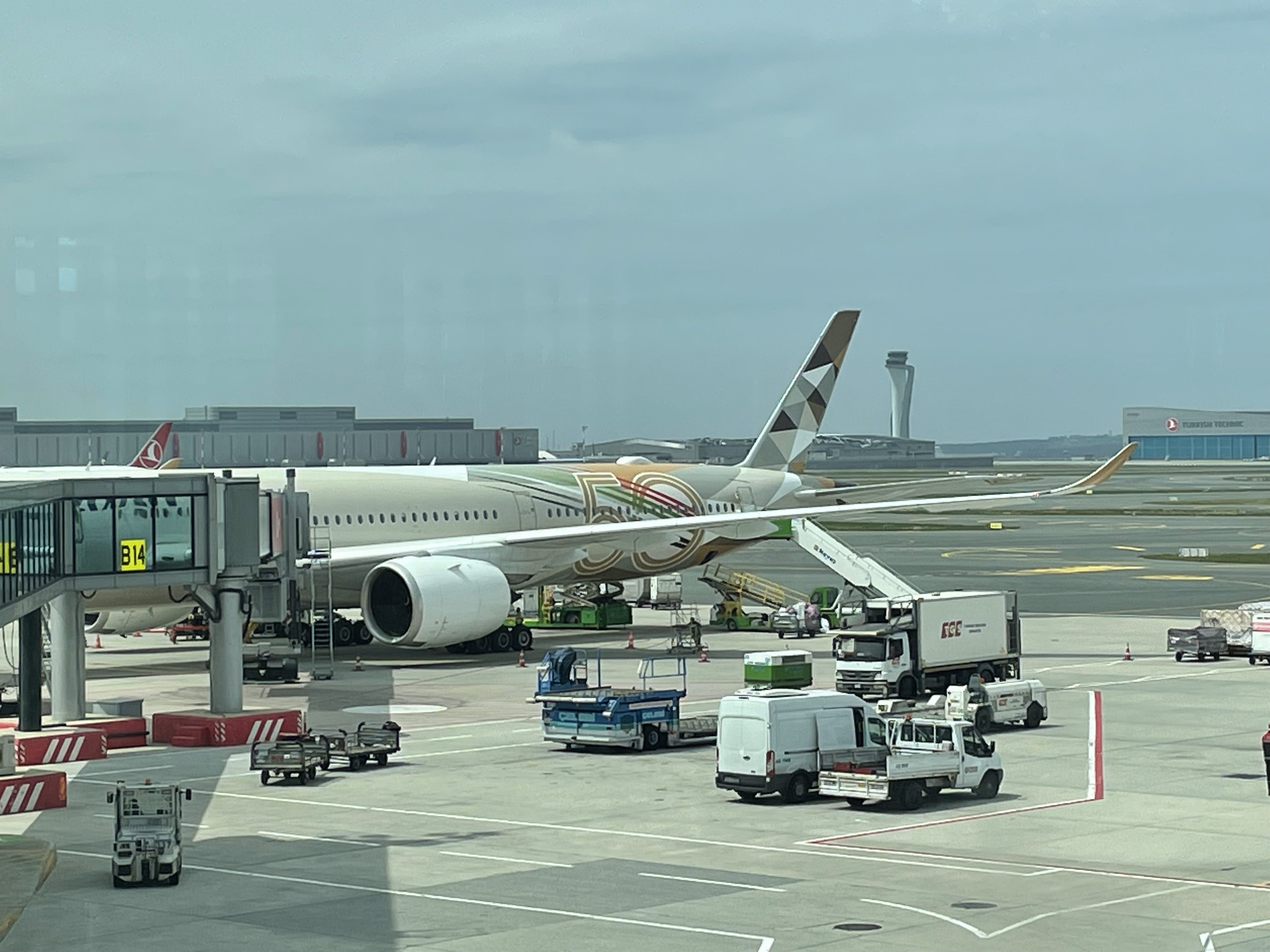 ̳׷ ¶ Etihad A350-1000 IST-AUH(AUH-BKK B777)