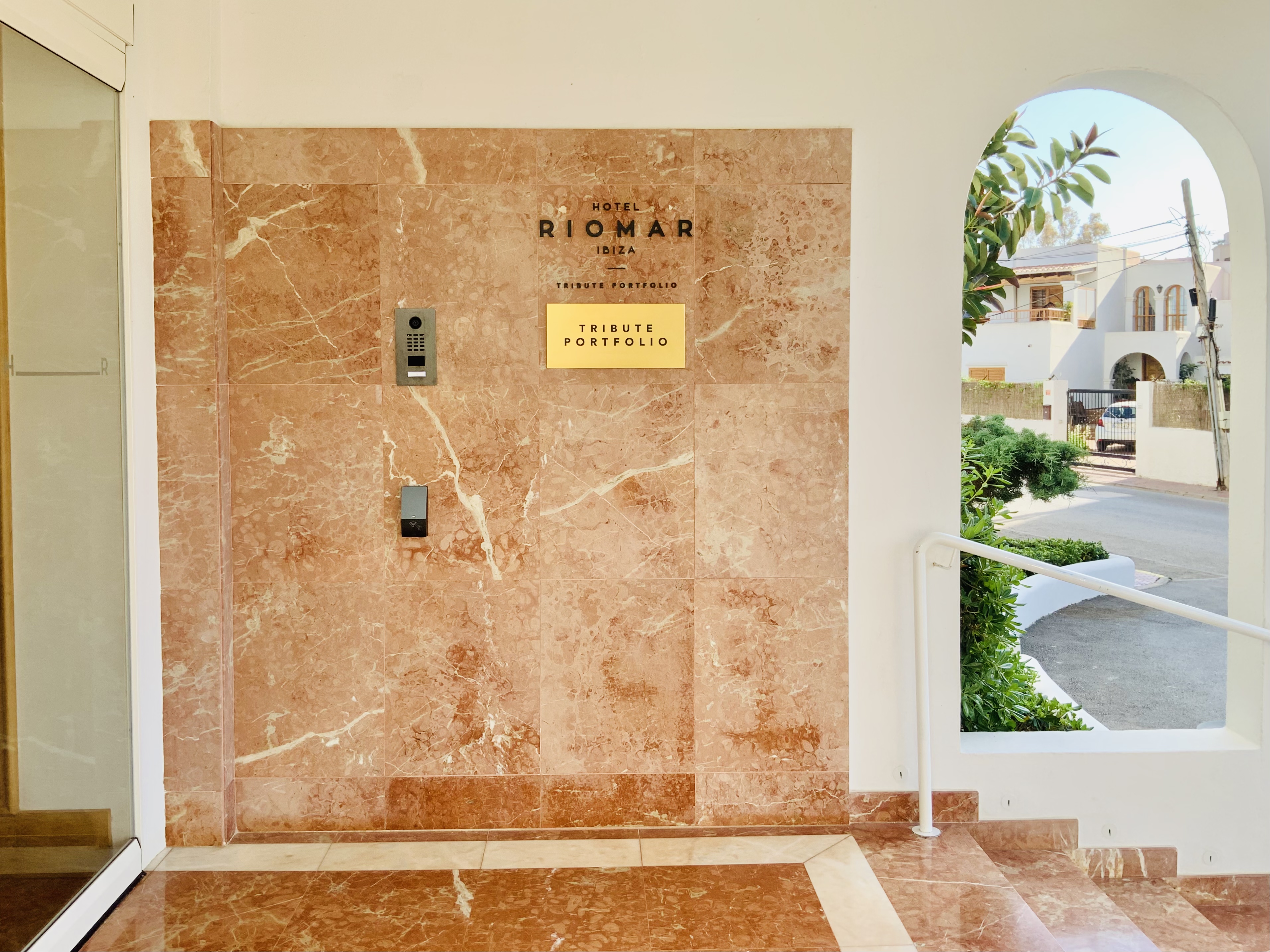 Wɫ֮Hotel Riomar IbizaƷ֮ѡƵ