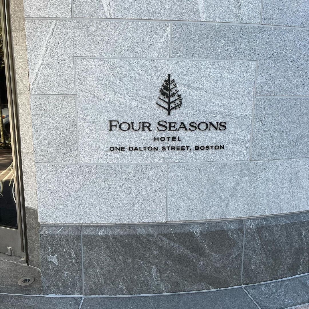 Tamꡪ Four Seasons Hotel One Dalton Street Boston ʿٵٽļƵ