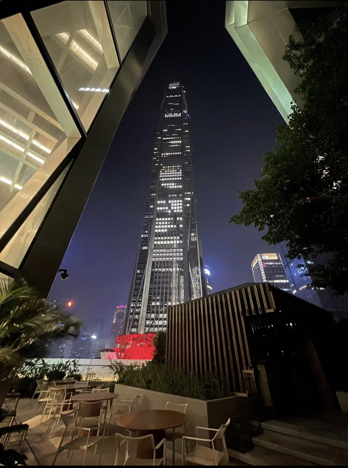 ȥľƵ11 еĵ͵ݻ 
ڰþƵ/Park Hyatt shenzhen