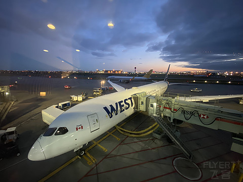 WestJet WS14 多伦多巴塞罗那 商务舱