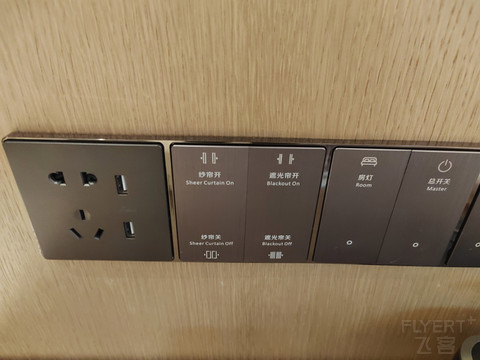 星沙新秀，松雅湖畔，新政下首次入住长沙世景广场皇冠假日酒店