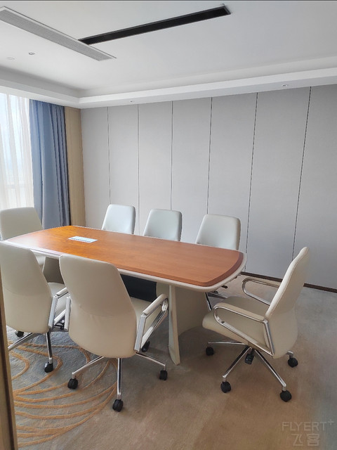 星沙新秀，松雅湖畔，新政下首次入住长沙世景广场皇冠假日酒店