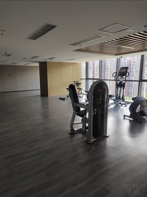 星沙新秀，松雅湖畔，新政下首次入住长沙世景广场皇冠假日酒店