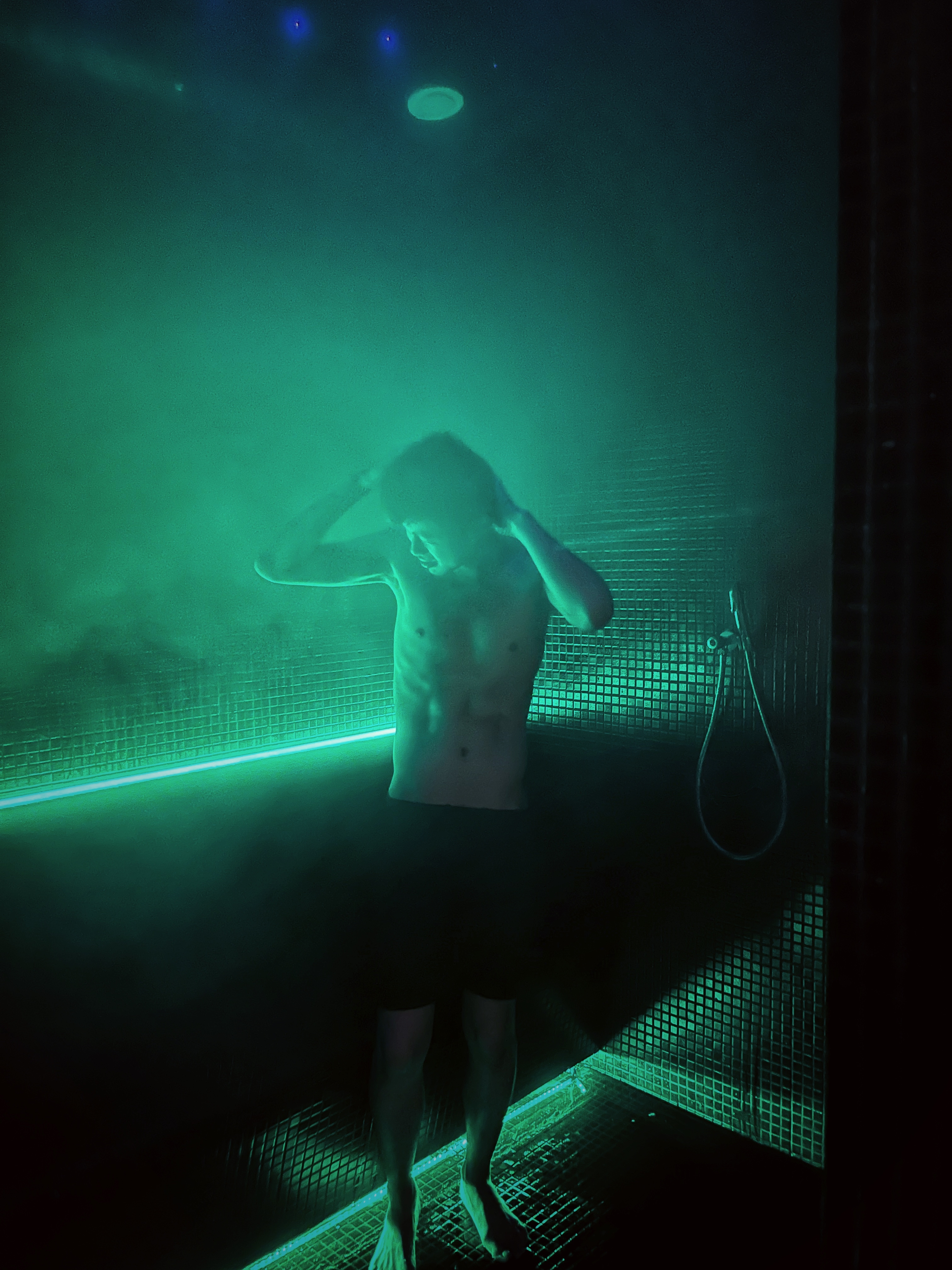 76BɳWǳ  /  / 2022.07 /#AoLee / ǡ