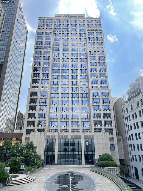 恣享霓虹，矗立江畔三世纪——上海外滩华尔道夫酒店全江景房