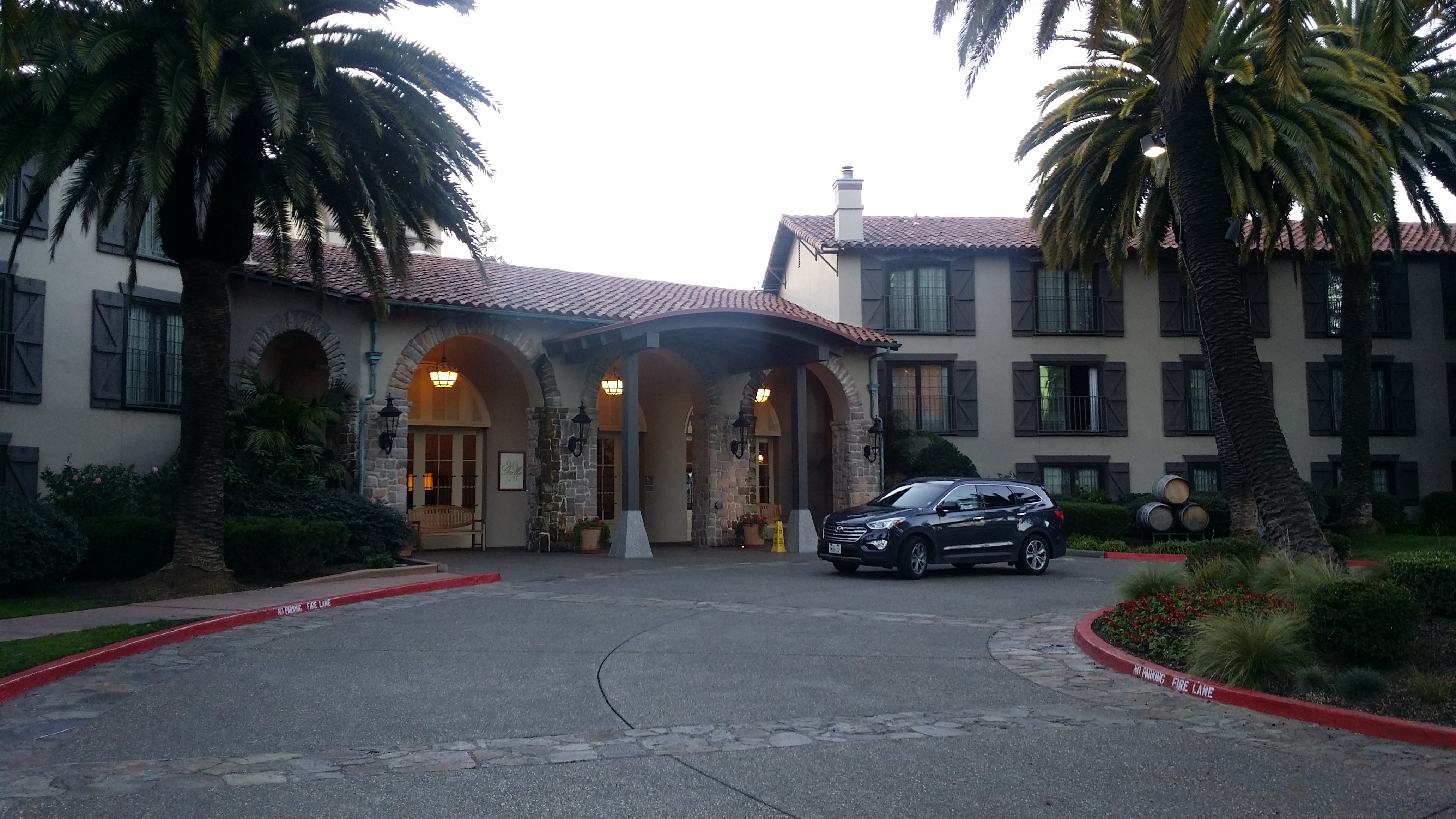 ԼУ̽ѾƲ֮Embassy Suites Napa ValleyȺϲ׷