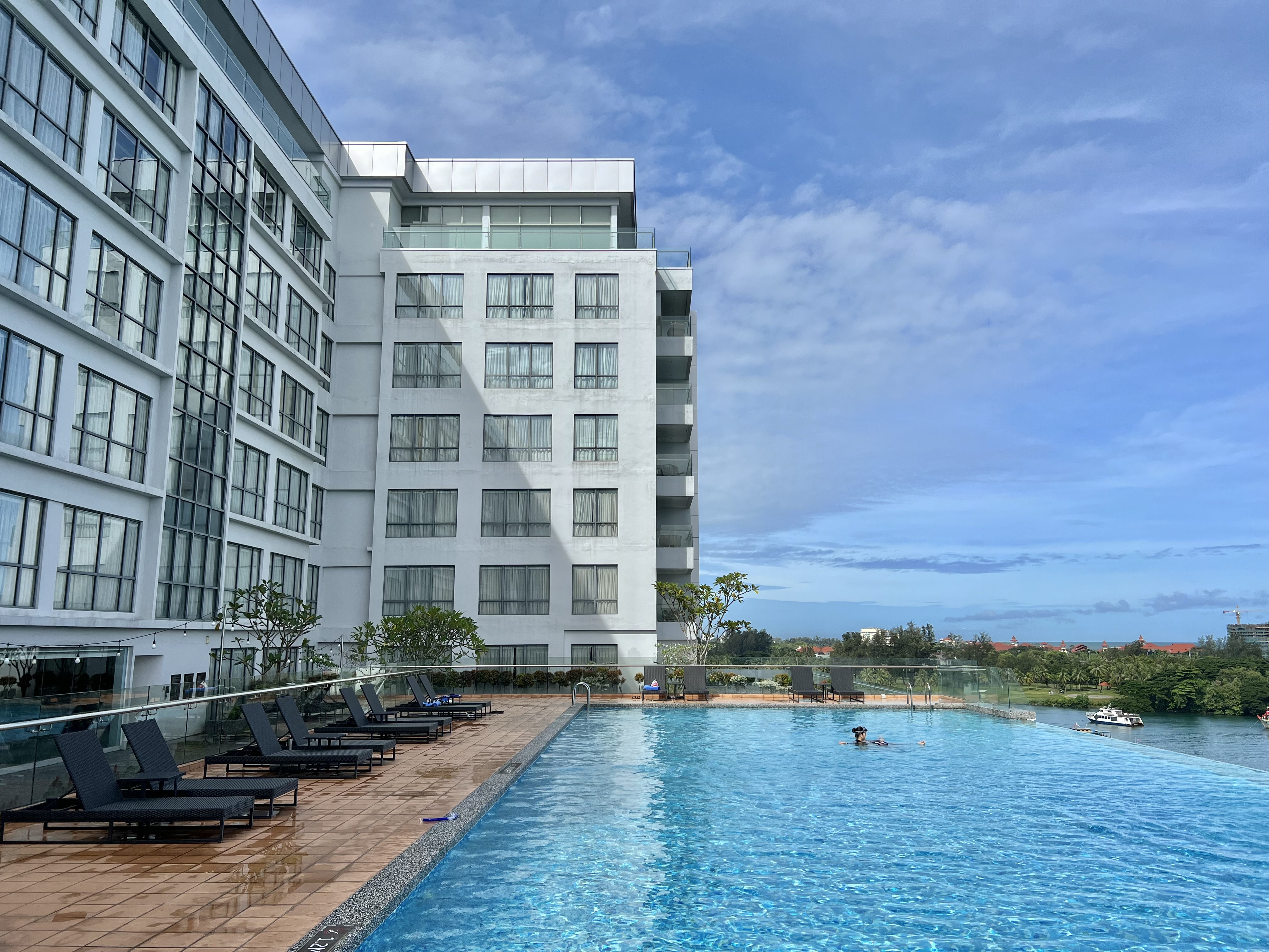 OW֤֮   Ǳ Marriott Kota Kinabalu