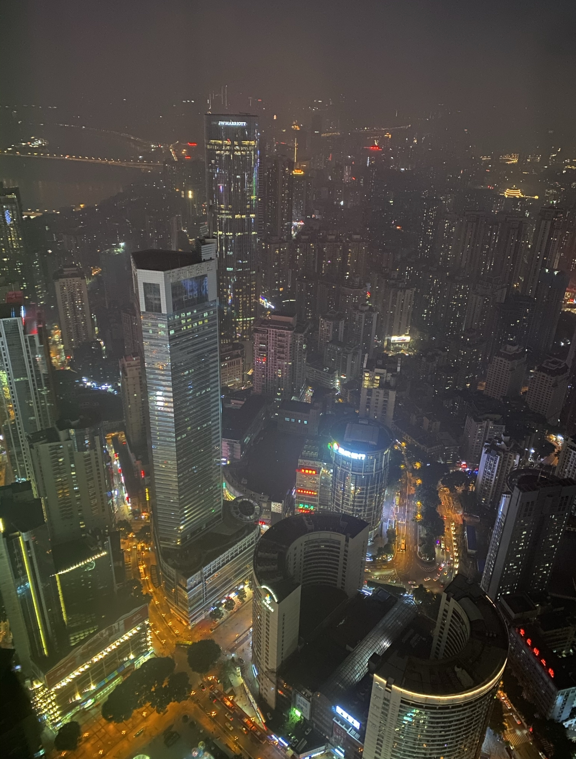 19 ߴɽǵ
˼Ƶ/the Lixury Hotel chongqing