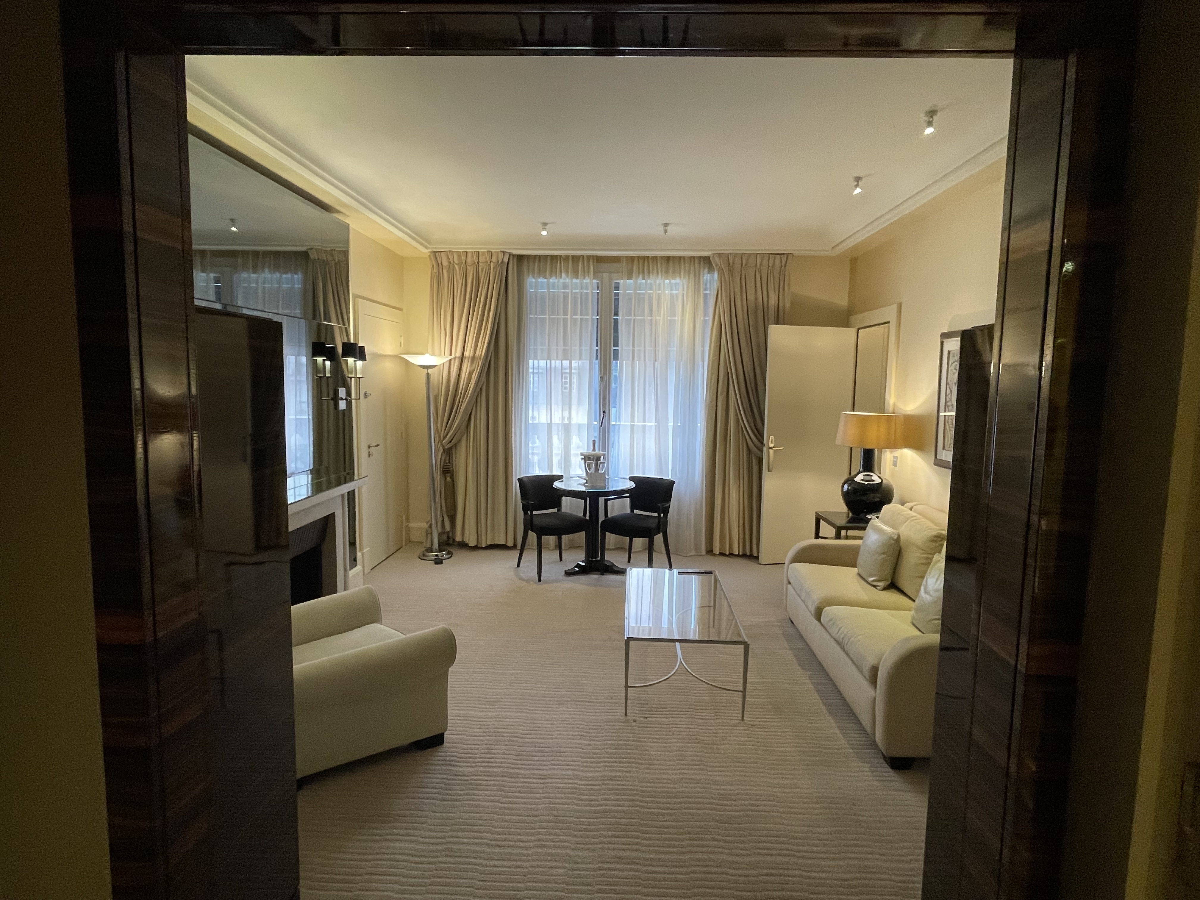 Prince de Galles, a Luxury Collection Hotel, Paris