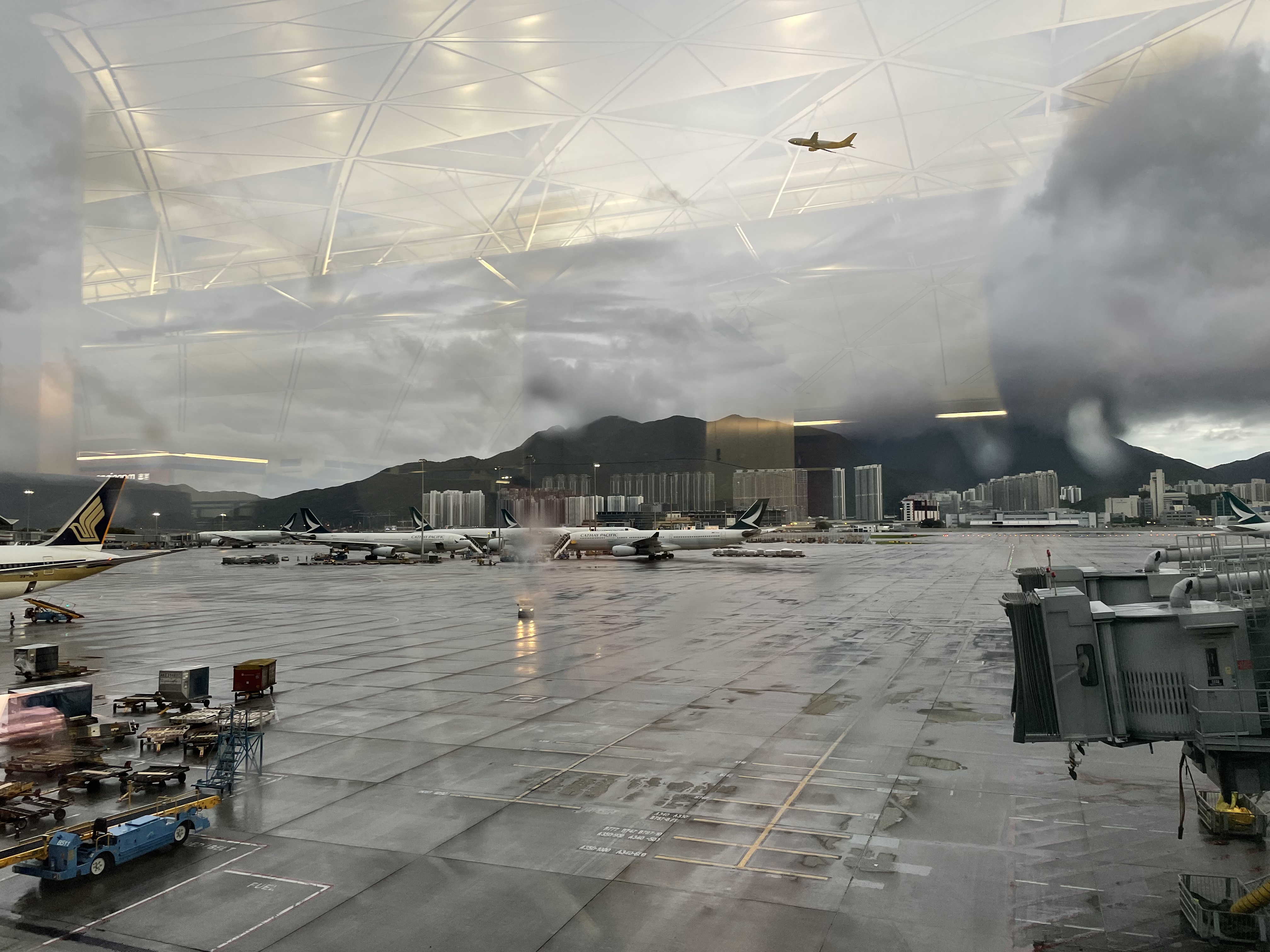 CAN-HKG-SFO ̩