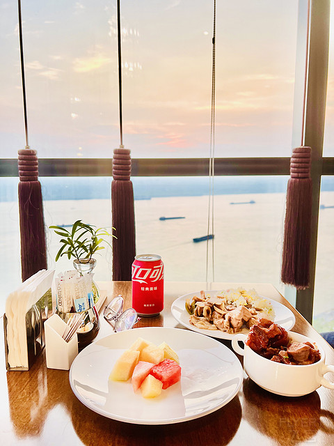 日落长江看夕阳，芜湖世茂希尔顿逸林酒店