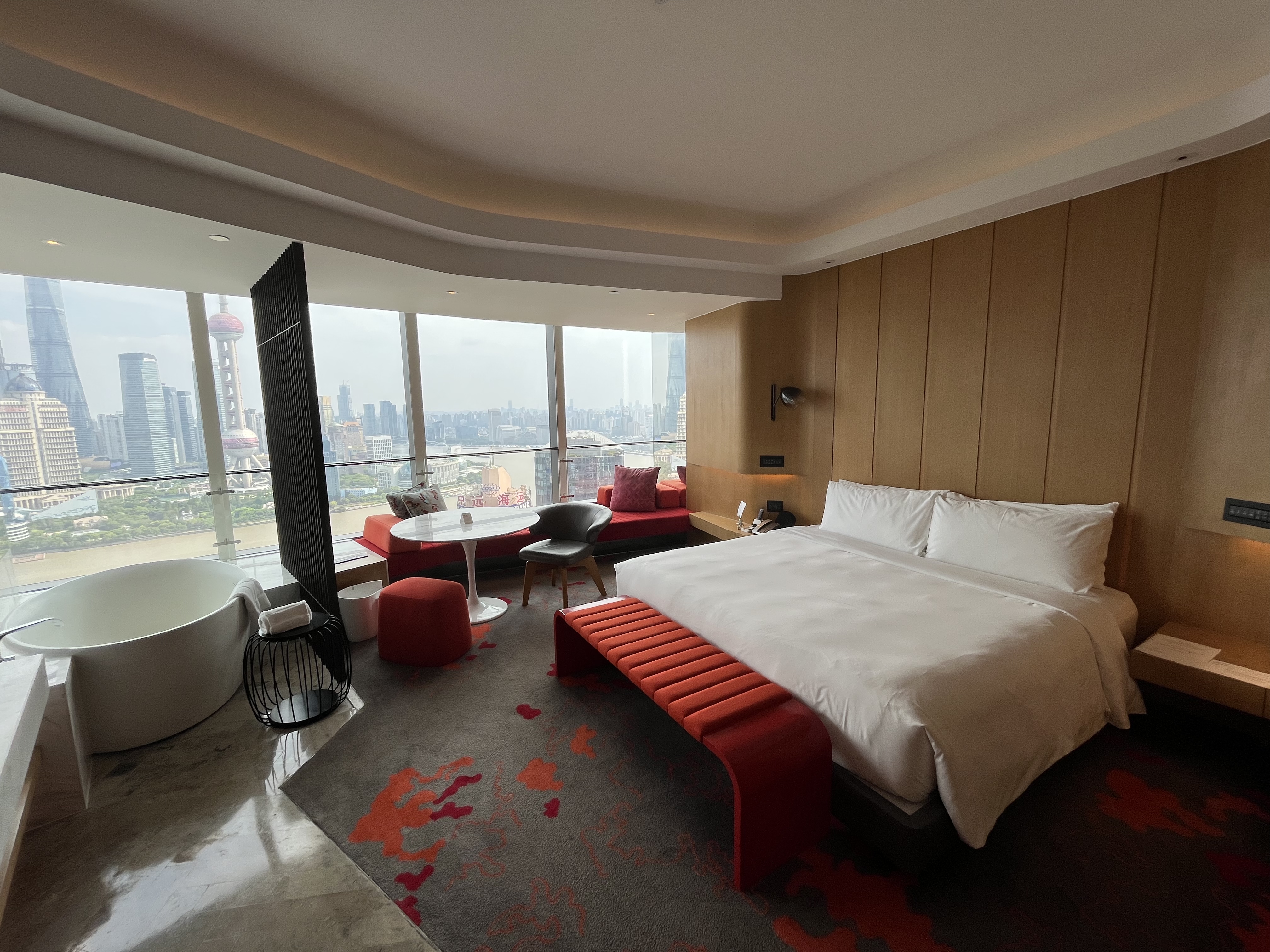 Kiraݼ-̲W The Bund Fabulous room, Pearl Tower view Wine tour of S.Africa