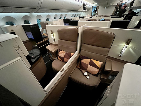 Etihad Airways A350-1000和787-9 商务舱体验