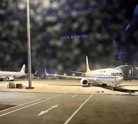 #金秋送里# 国航 CA112 香港-北京首都 HKG-PEK 高密度版B777-300ER商务舱体验
