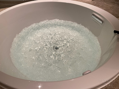 浦东JW万豪侯爵送一万积分 套房体验