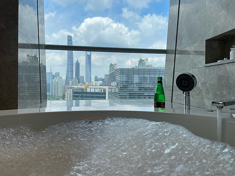 浦东JW万豪侯爵送一万积分 套房体验