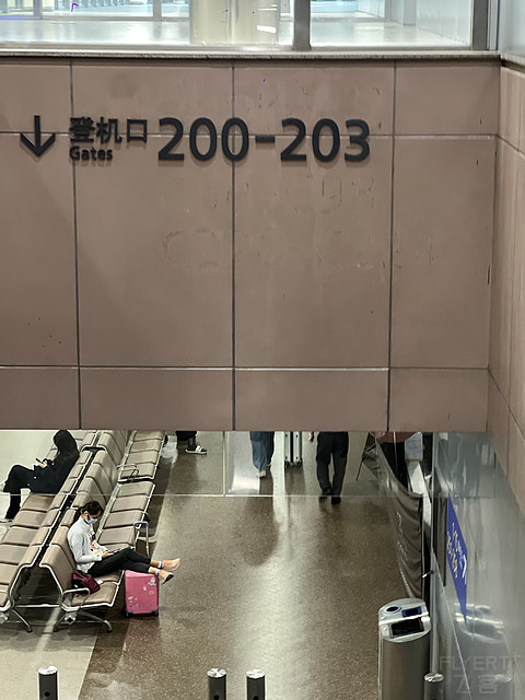 #丸子君逆风出行的长假# 飞青海不行那我就飞青岛mu6967的休息室和飞行体验
