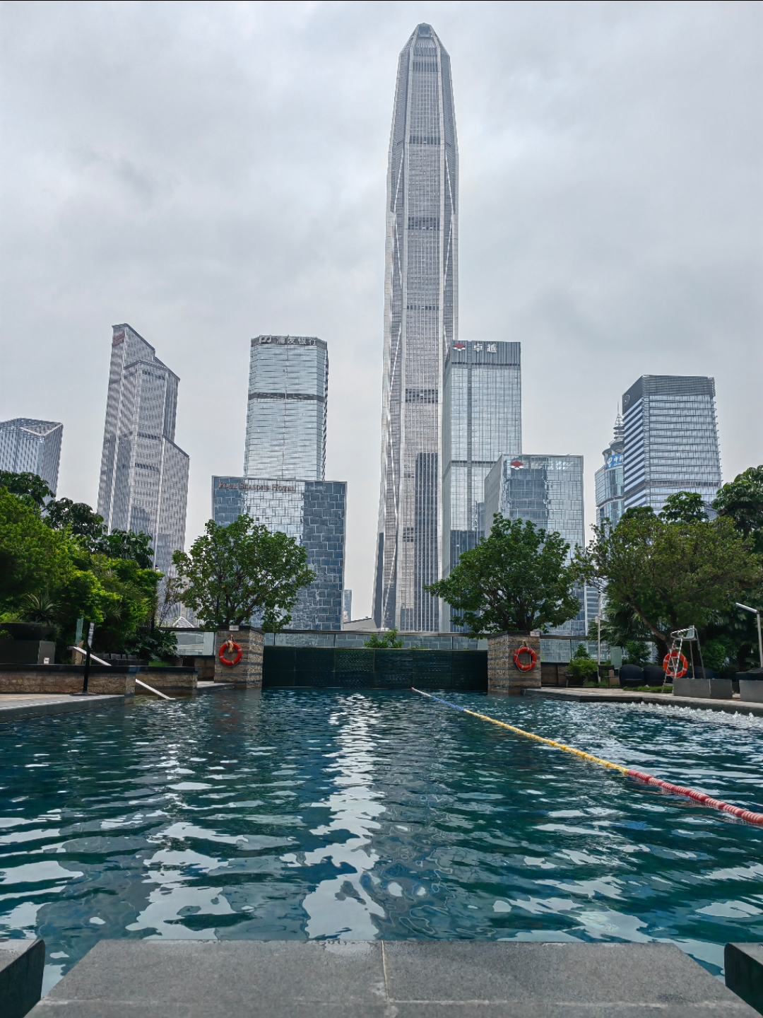 Ǻ˼پƵһ A glance at the Ritz Carlton ShenZhen