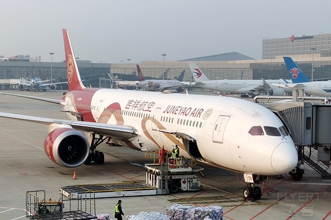 少女心爆棚的粉嫩梦想客机，吉祥航空787商务舱乘机体验，上海虹桥SHA-深圳宝安SZX