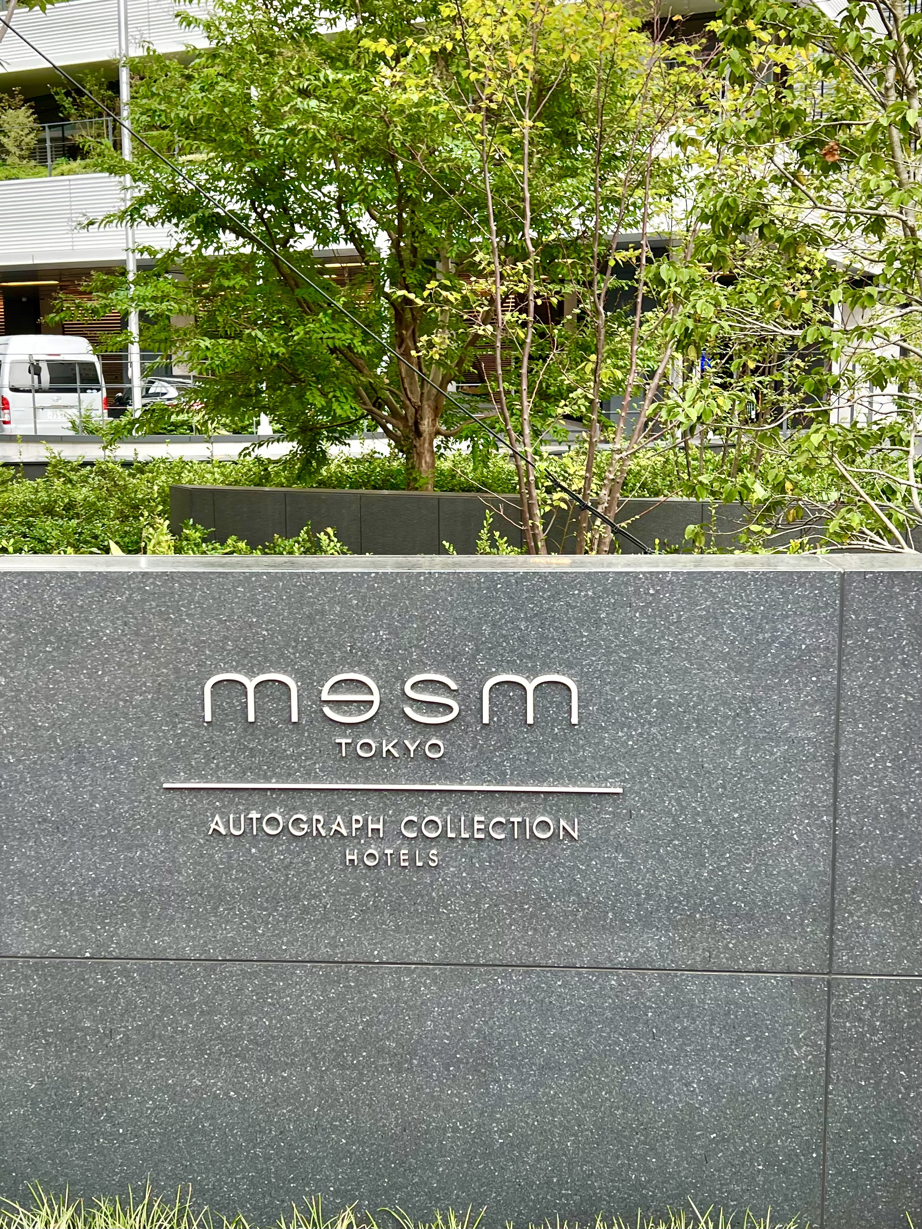 ڷﵯ  Mesm Tokyo Autograph Collection
