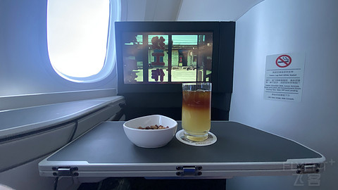 【厦门航空】787系列商务舱之旅MF8429厦门-昆明787-9暑运反式鱼骨座椅商务舱